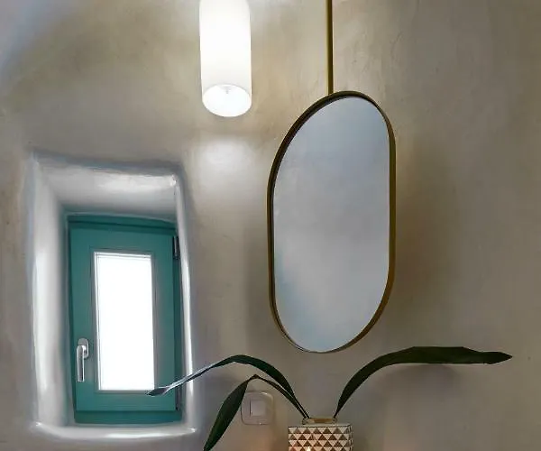 Gitsa Cliff Luxury Vila Imerovigli (Santorini)