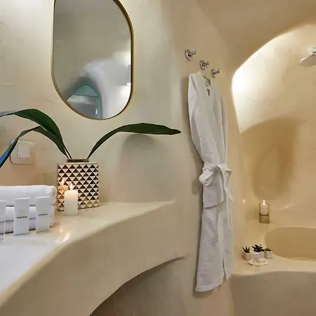 Gitsa Cliff Luxury Imerovigli (Santorini)