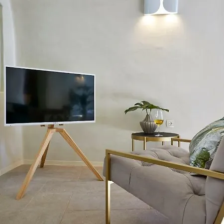 Gitsa Cliff Luxury *