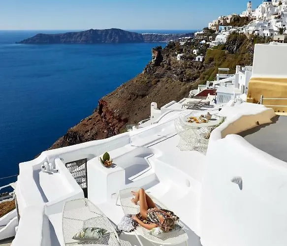 Gitsa Cliff Luxury 이메로비글리