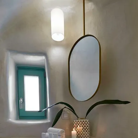 Gitsa Cliff Luxury וילה אימרוביגלי