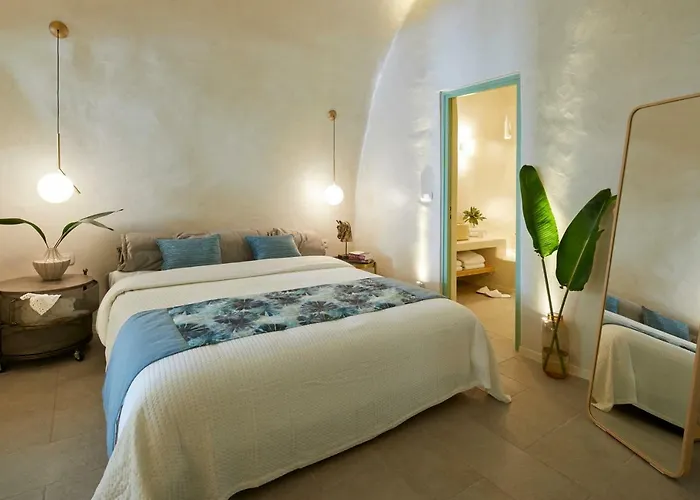 Gitsa Cliff Luxury Villa *