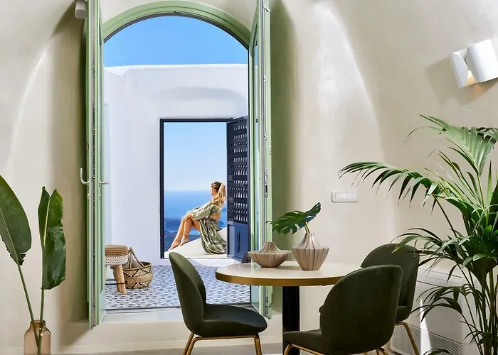 Gitsa Cliff Luxury Villa *