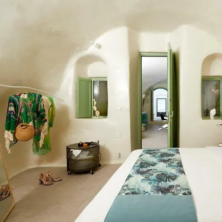 Willa Gitsa Cliff Luxury